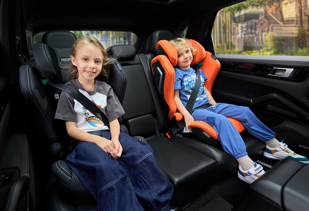 Автокресло Recaro Axion 1 Vibrant Orange, оранжевый