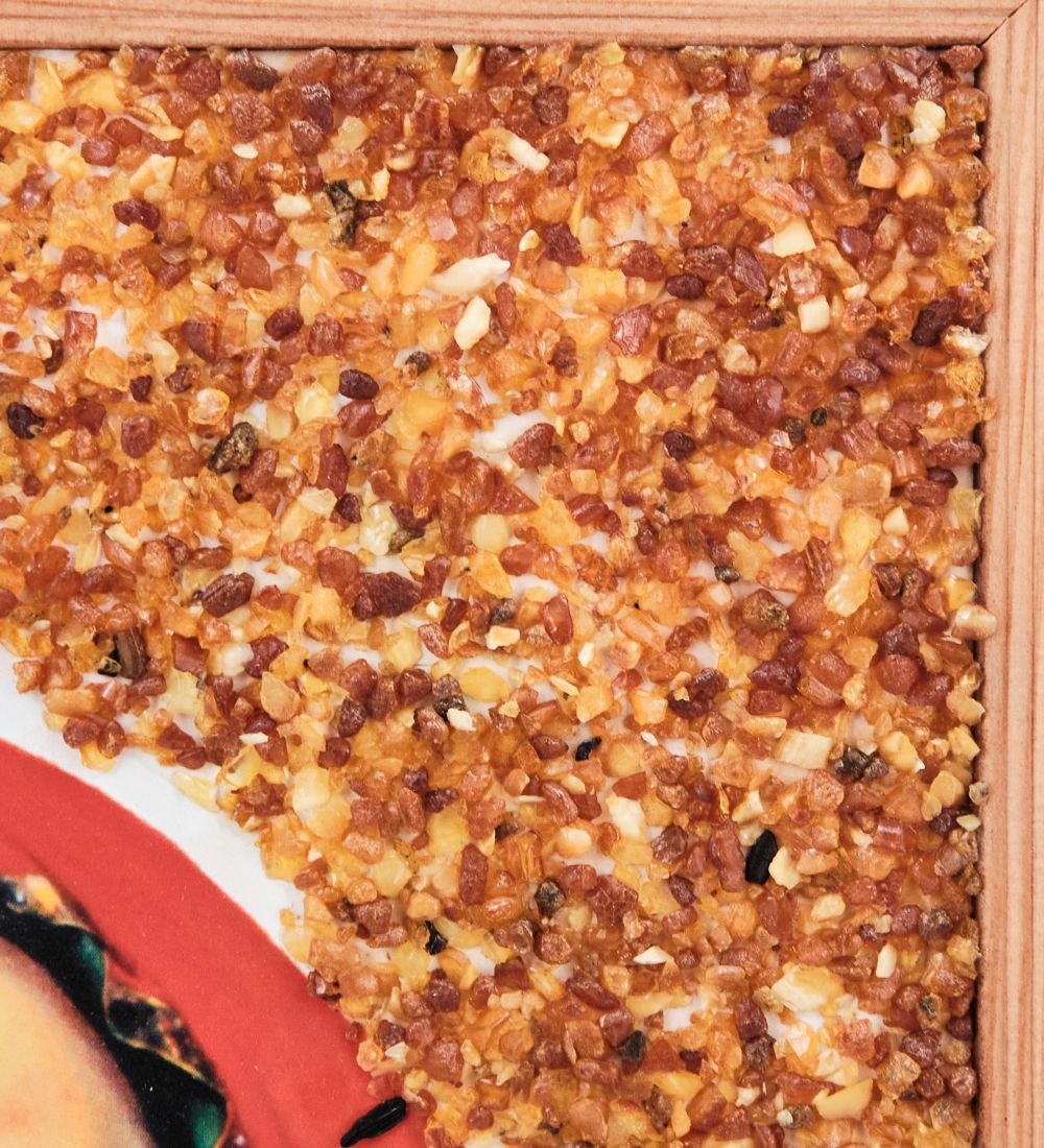 AMB-01/19 Икона Божией Матери (с янтарной крошкой) пласт.рамка H-37см