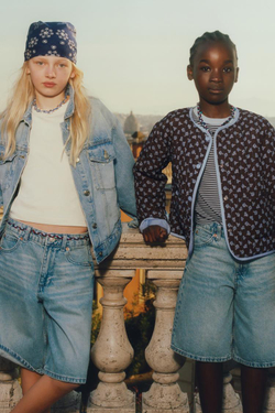 ZARA СТЕГАНАЯ КУРТКА С ЦВЕТОЧНЫМ ПРИНТОМ, КОРИЧНЕВЫЙ