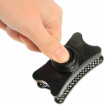 Расческа - пуходерка самоочищающаяся для собак и кошек «Пушок», цвет желтый, 13см (блистер)✦