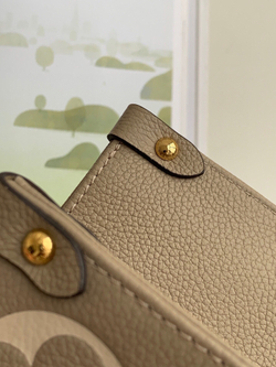 Louis Vuitton Onthego MM