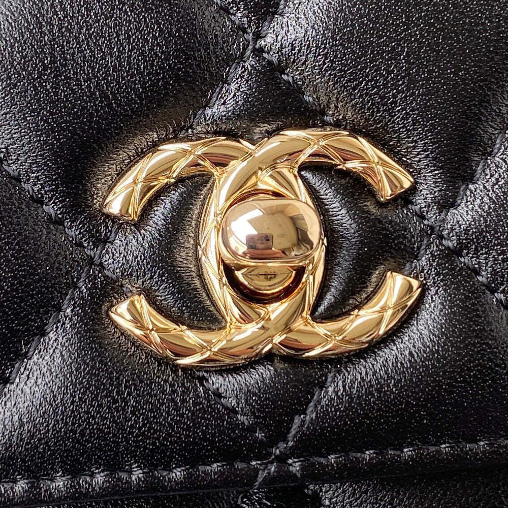 Chanel Woc