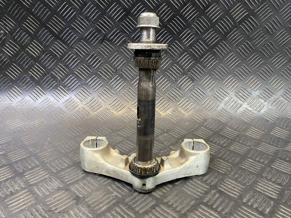 Траверса нижняя Yamaha V-Max 1200 054612