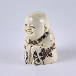 Нэцкэ Веселый мальчик Карако в кимоно