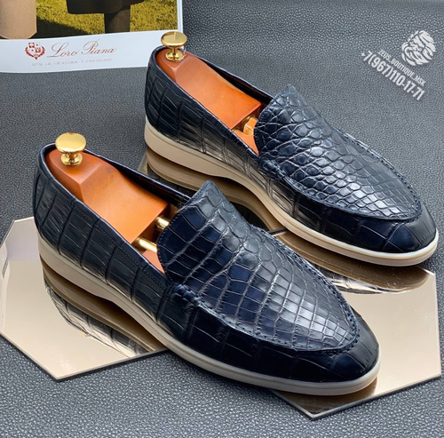 Лоферы Loro Piana из кожи крокодила