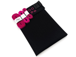 Набор. Бралетт и трусики из эластичной сетки, чёрный и фуксия