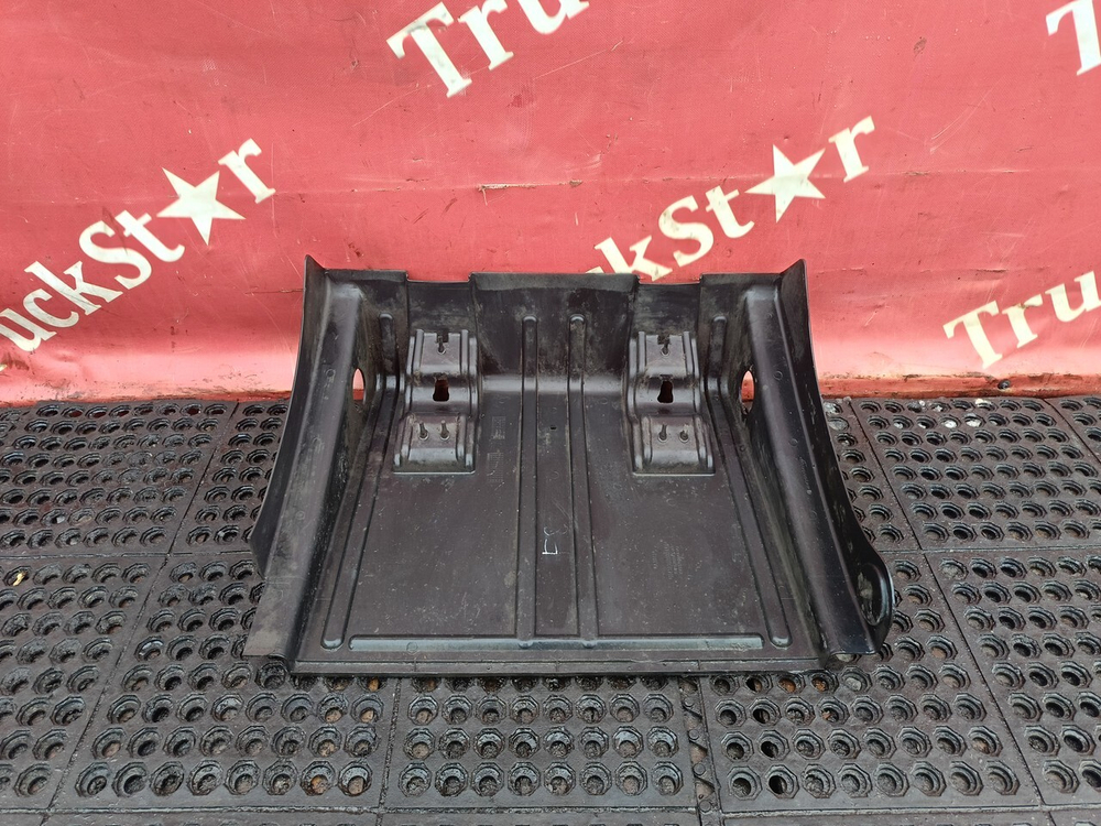 Крыло заднее передняя часть 2023г