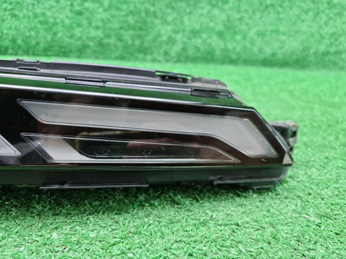 Фара правая BMW X7 G07 (2022-н.в.) LED