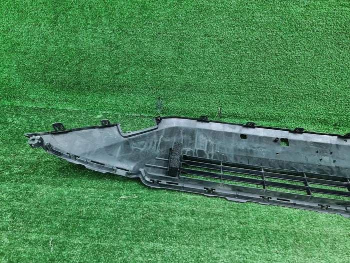 Решетка переднего бампера Toyota RAV4 5 XA50 18-нв