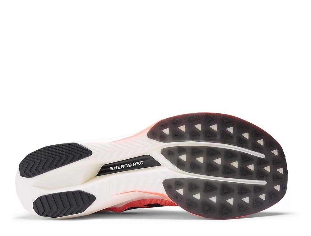 Кроссовки для бега мужские New Balance Fuelcell SuperComp Elite v5 Бело-Коралловые