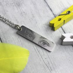 Стальная подвеска с гравировкой фотографии глаз