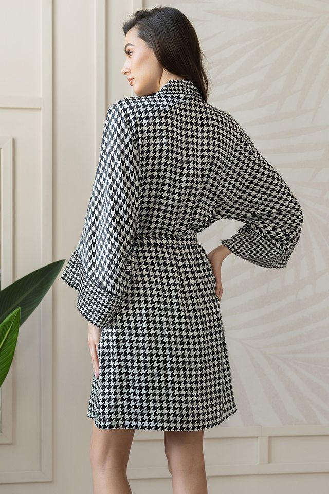 Короткий халат Julianna