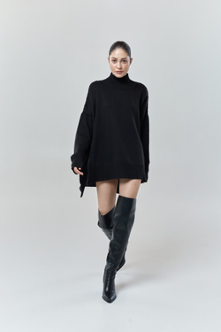 Свитер с разрезами