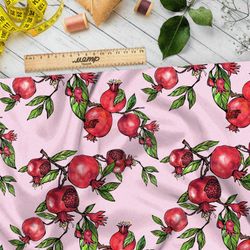 Ткань блэкаут спелые гранаты на розовом