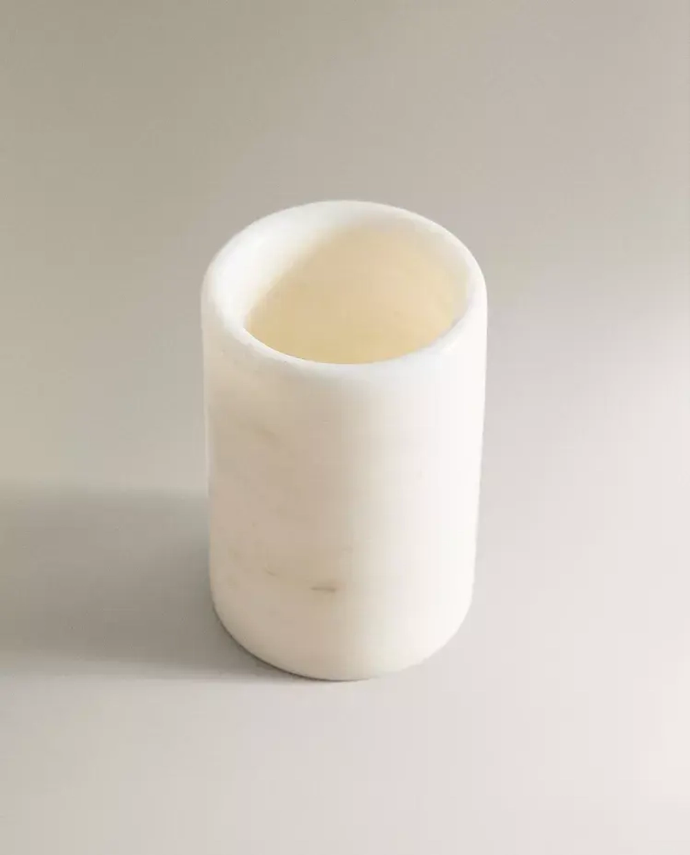 ZARA HOME ПОДСТАВКА ДЛЯ ЗУБНЫХ ЩЕТОК ИЗ МРАМОРА, БЕЛЫЙ