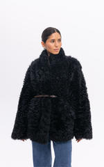 Чёрная шуба с воротником