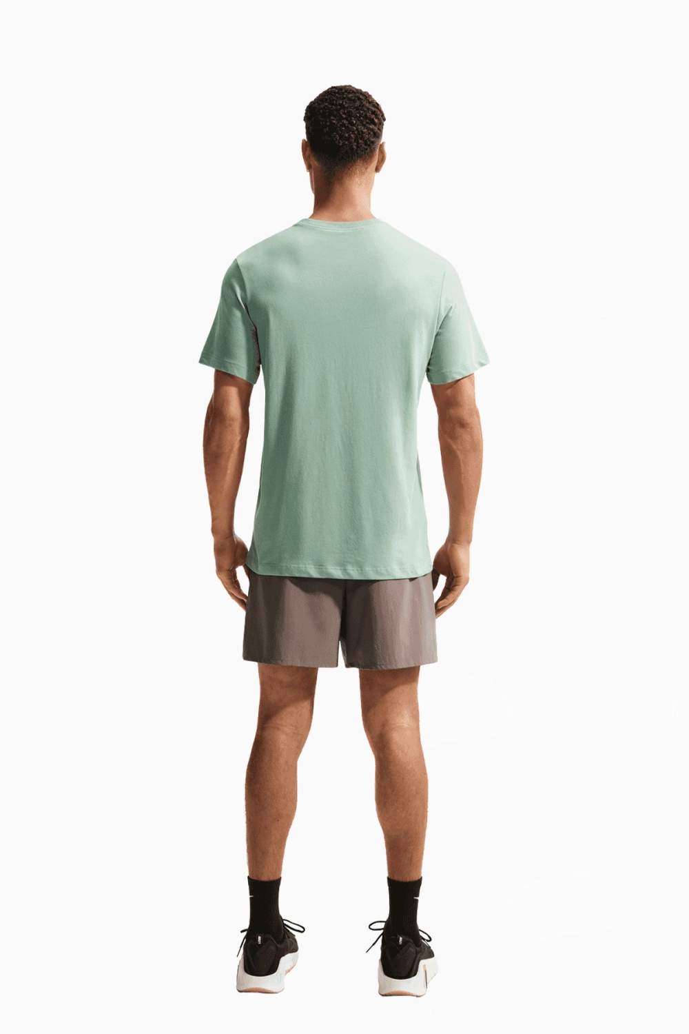 Футболка Nike Dri-FIT Solid Crew - зеленый