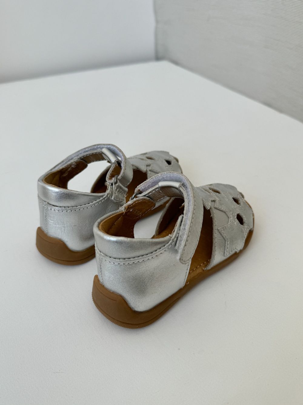 Новые кожаные сандалии Move by Melton, 23