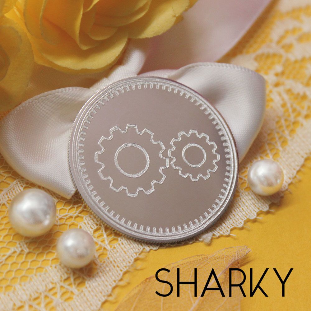 Подарочная монета из серебра с гравировкой на заказ