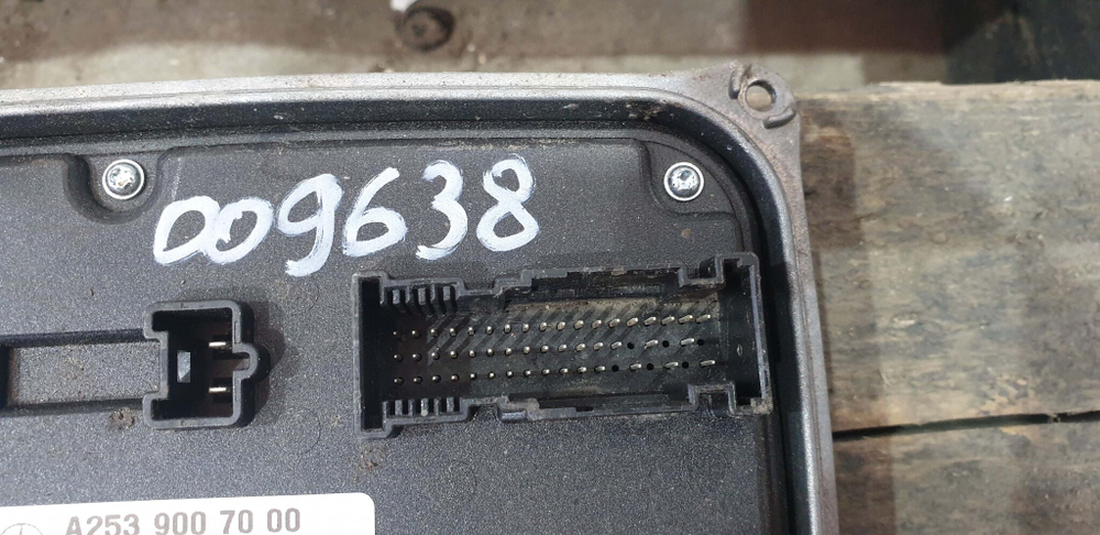 Блок фары LED Mercedes GLC (X253)  Б/У Оригинал A2539007000