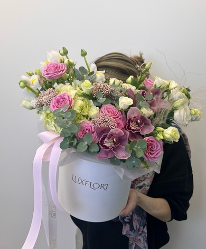 Особенная композиция с орхидей