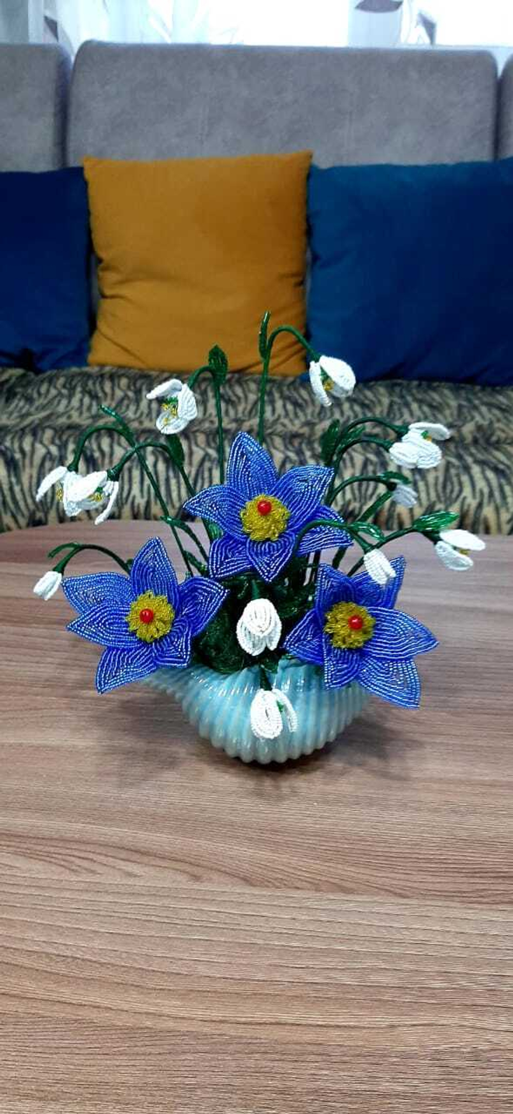 Композиция Весна из бисера 25см