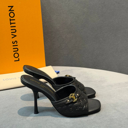 Сабо Louis Vuitton