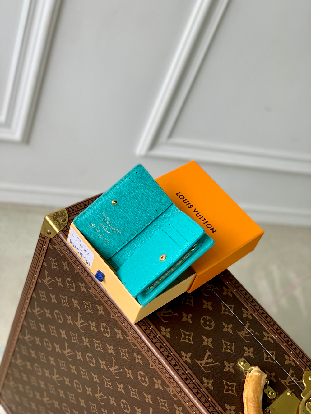Louis Vuitton Clea Wallet