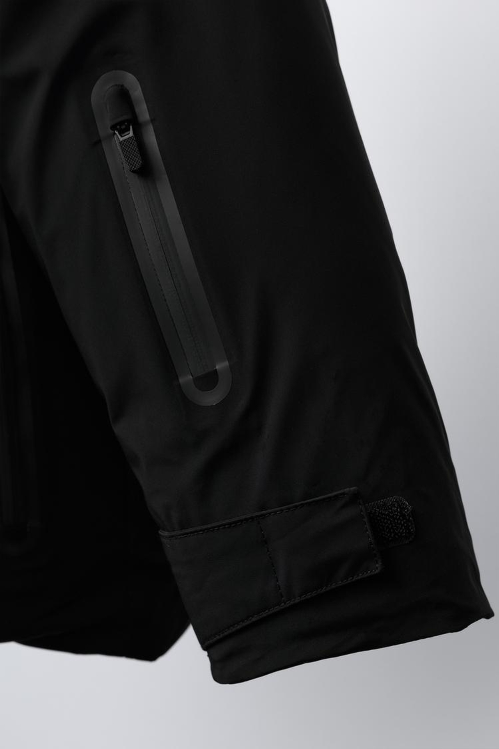 ZARA ВОДОНЕПРОНИЦАЕМАЯ И ВЕТРОЗАЩИТНАЯ КУРТКА RECCO®, ЧЕРНЫЙ