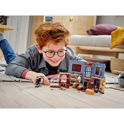 Конструктор LEGO Учёба в Хогвартсе: урок заклинаний 76385