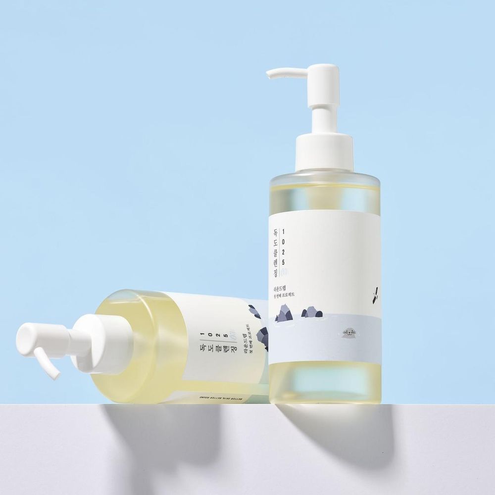 Лёгкое гидрофильное масло с морской водой ROUND LAB 1025 Dokdo Cleansing Oil