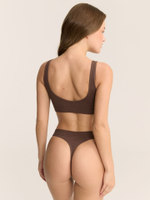 Бесшовный топ с V-образным вырезом