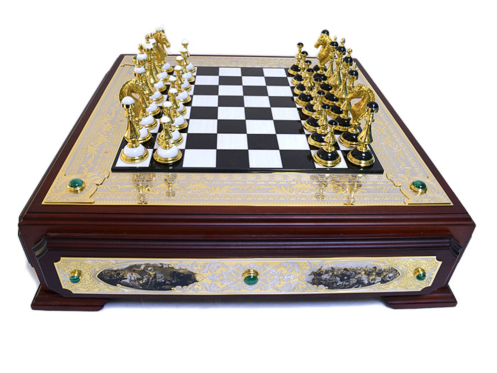 Шахматы из мрамора и долерита "Баталия" c малахитом