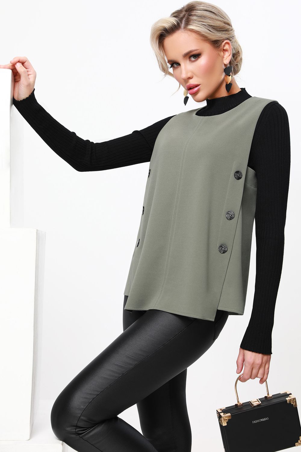 Жилет с декоративными пуговицами свободный DStrend (Акция)