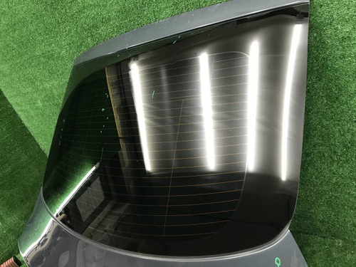 Стекло крышки багажника Geely Tugella (2019-2024)