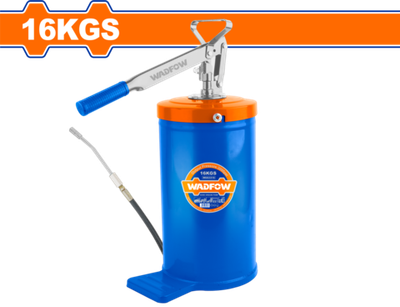 Hand-operated grease lubricator