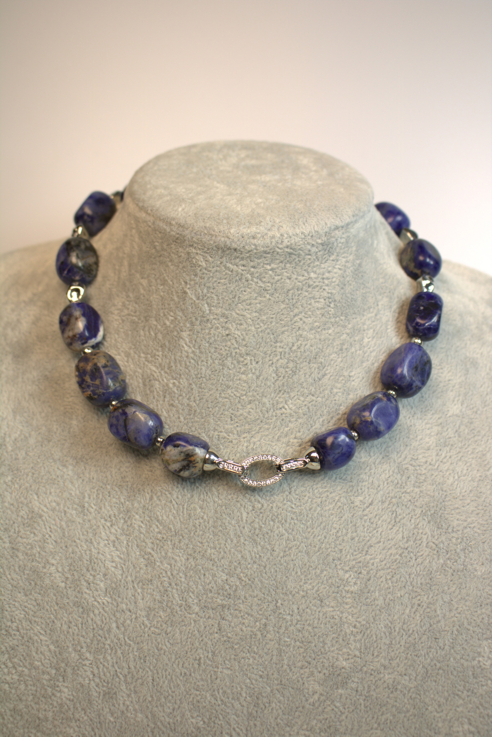 Чокер из содалита «Синий меридиан»