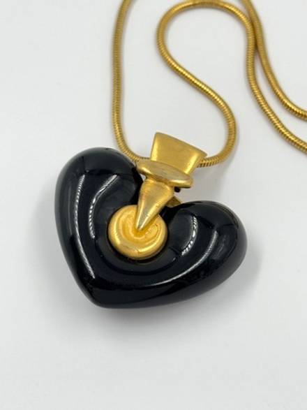 Кулон в виде сердца Givenchy