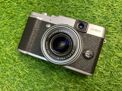 FujiFilm X20