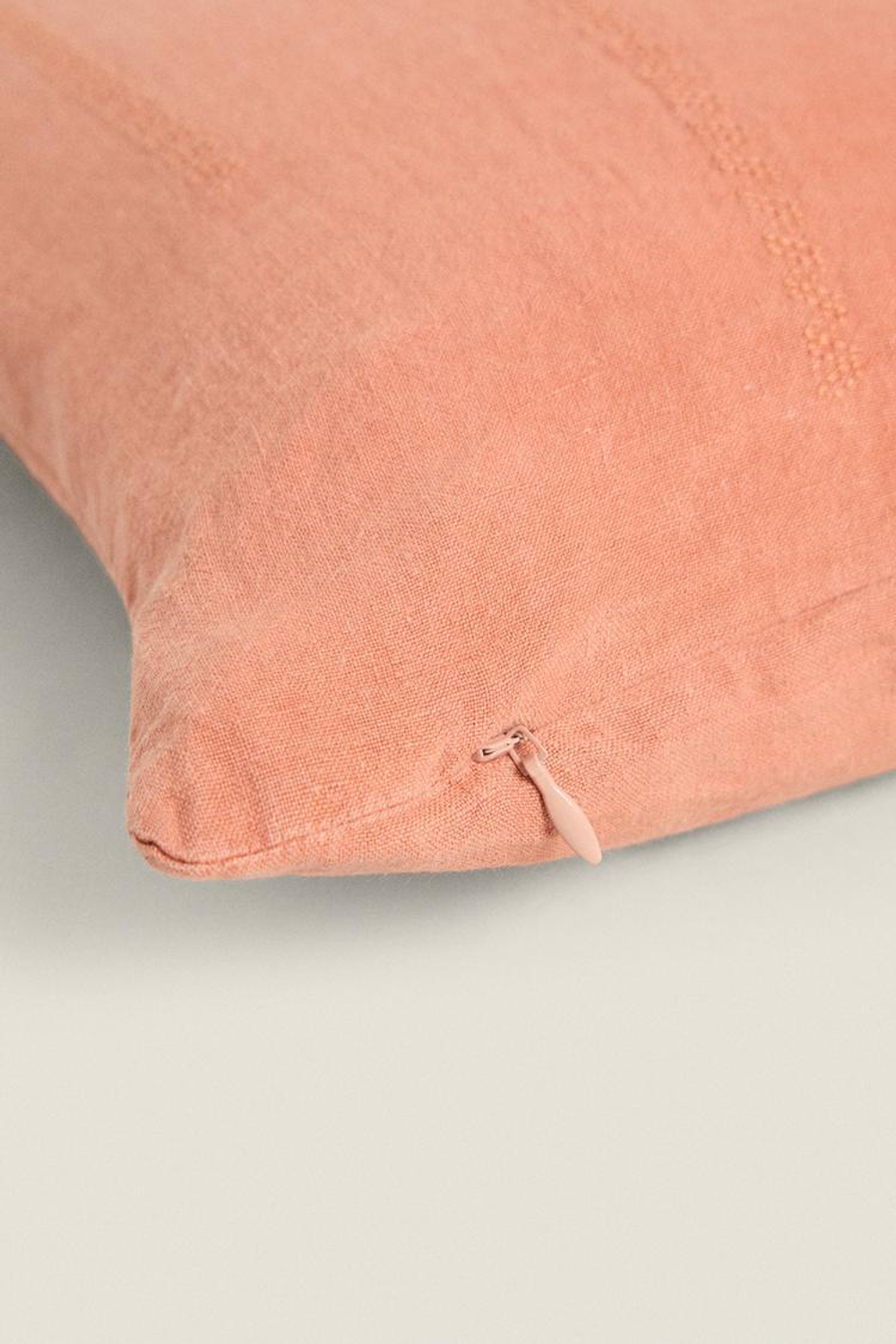 ZARA HOME ЛЬНЯНОЙ ЧЕХОЛ ДЛЯ ДЕКОРАТИВНОЙ ПОДУШКИ, РОЗОВЫЙ