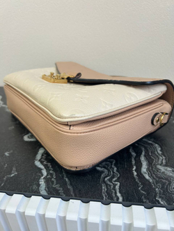 Сумка Louis Vuitton Pochette metis