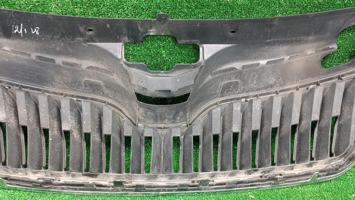 Решетка радиатора Skoda Rapid 1 (2012-2020)