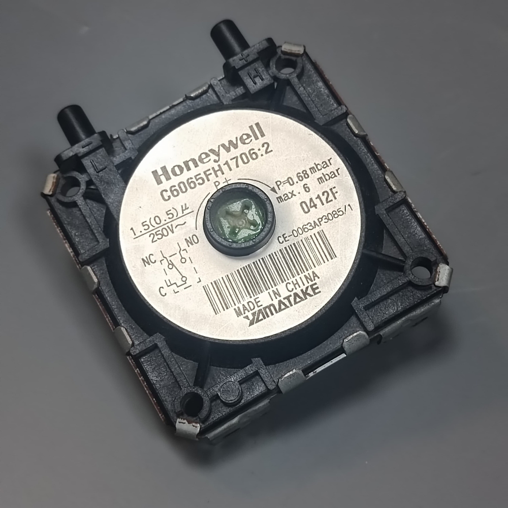 Б/У Пневмореле Honeywell 0.68-6mbar для котлов BAXI арт. 628720, 628770, 5663820, 628610