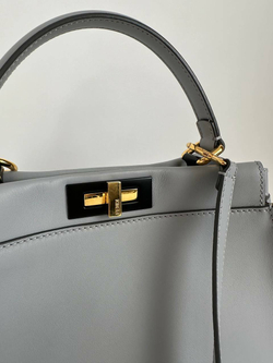 Сумка Fendi Peekaboo medium
