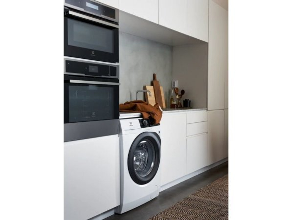 Стиральная машина Electrolux EW7WR447W