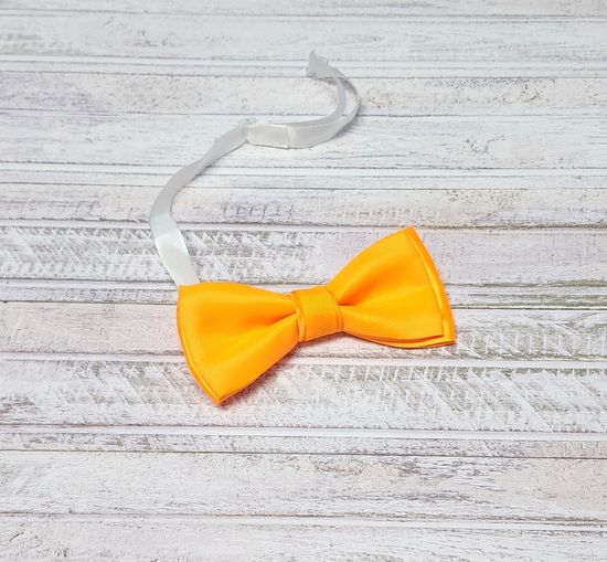 Галстук бабочка классика, лайм глянец