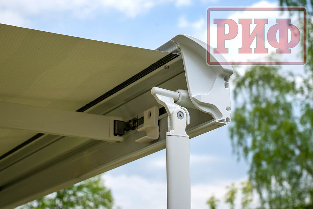 Маркиза автомобильная 2,5х2,0 м кассетная с электроприводом, корпус белый РИФ