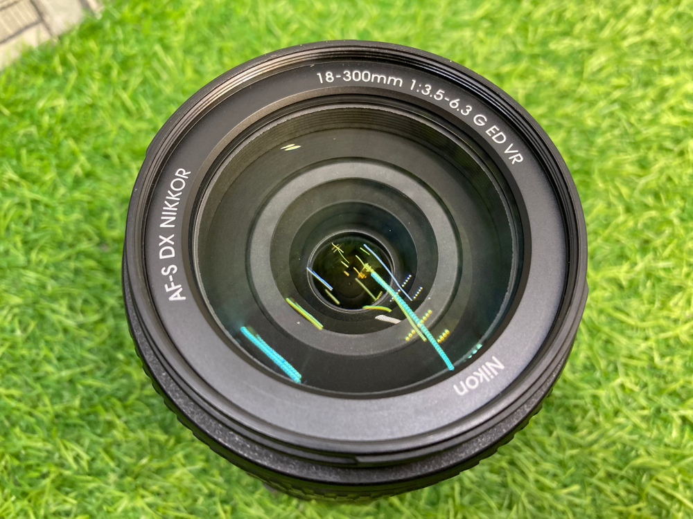 Nikon 18-300mm 3.5-5.6G ED AF-S VR DX