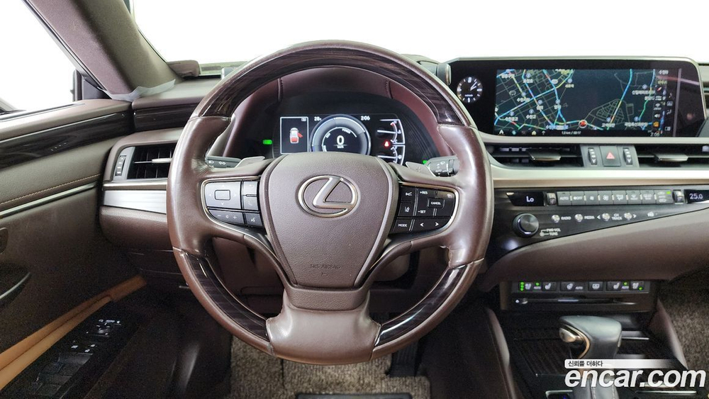 Lexus ES300h 7 Generation Luxury (02.2020)
