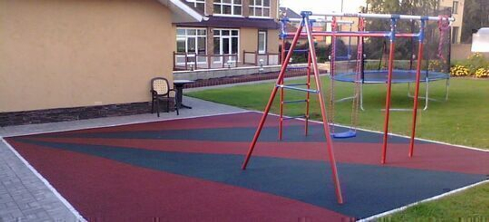 Резиновая плитка 100х100х1,2 см Красная